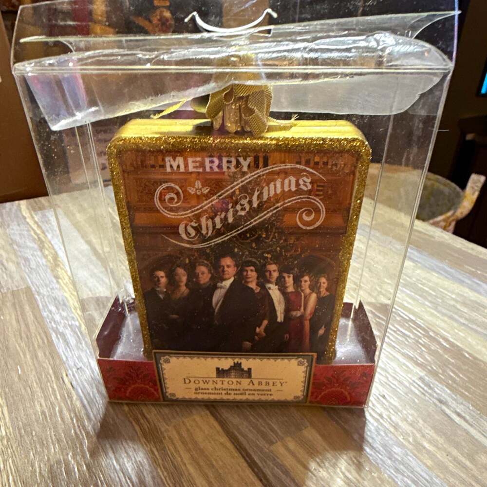 Kurt Adler Downton Abbey Glass Christmas Ornament ZPBPDA4131 NEW